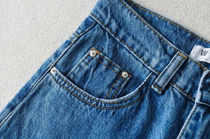 The Essential medium Wash Jean