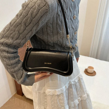Classic Blend Crossbody in Black